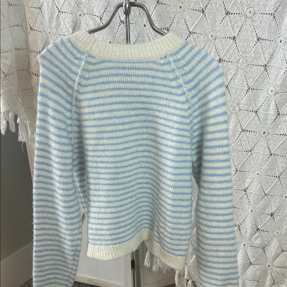 American Eagle Outfitters Striped Sweater in Blue and Cream - Picture 3 of 6